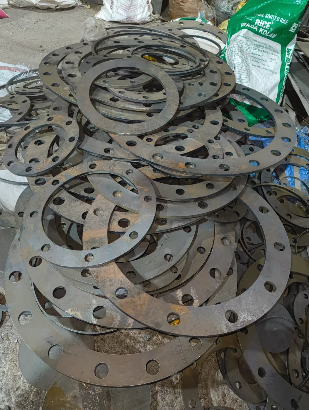 MS flange precision cutting and fabrication for industrial piping and engineering applications