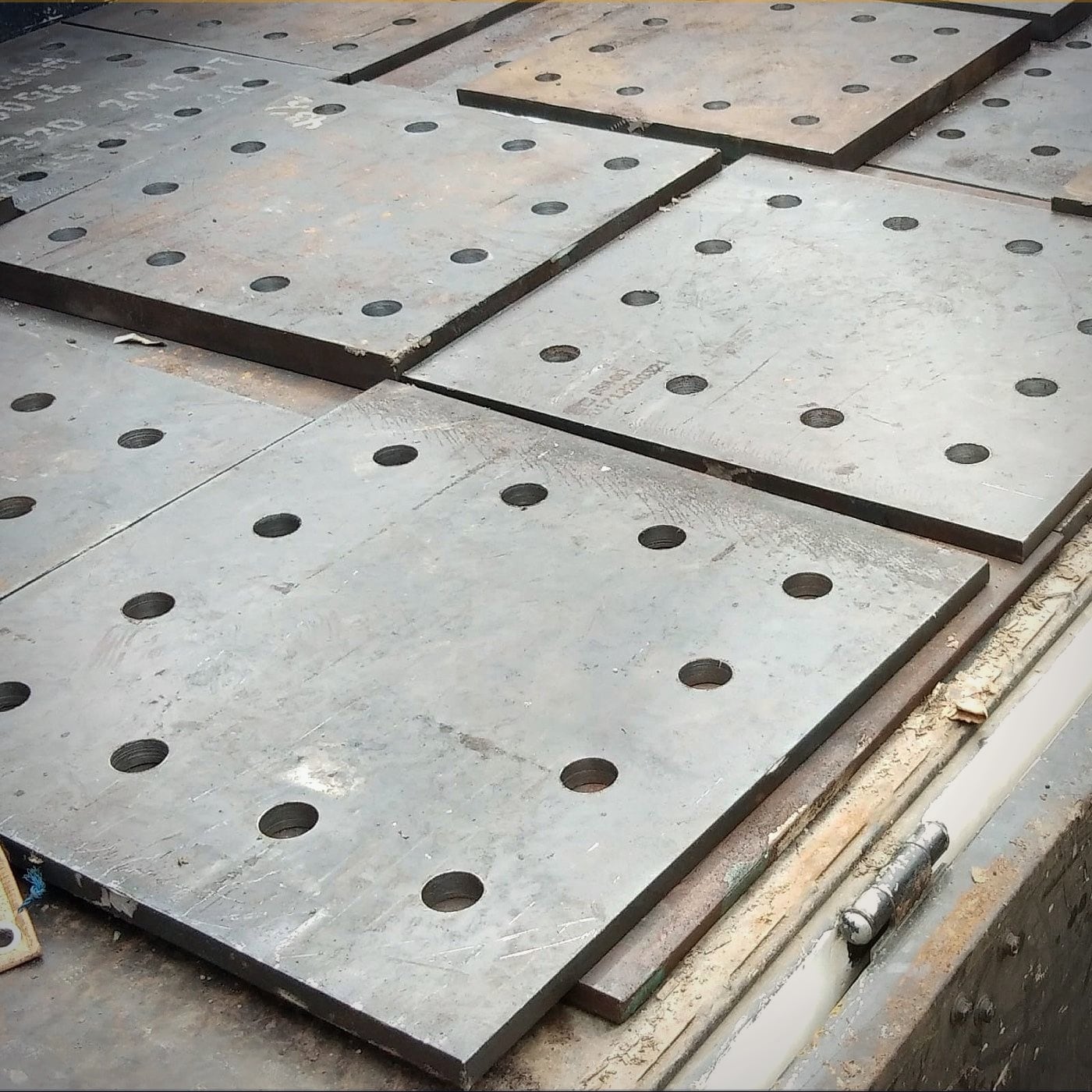 MS Bore Plate work photo from Regal Profile Darukhana Mazgaon Mumbai
