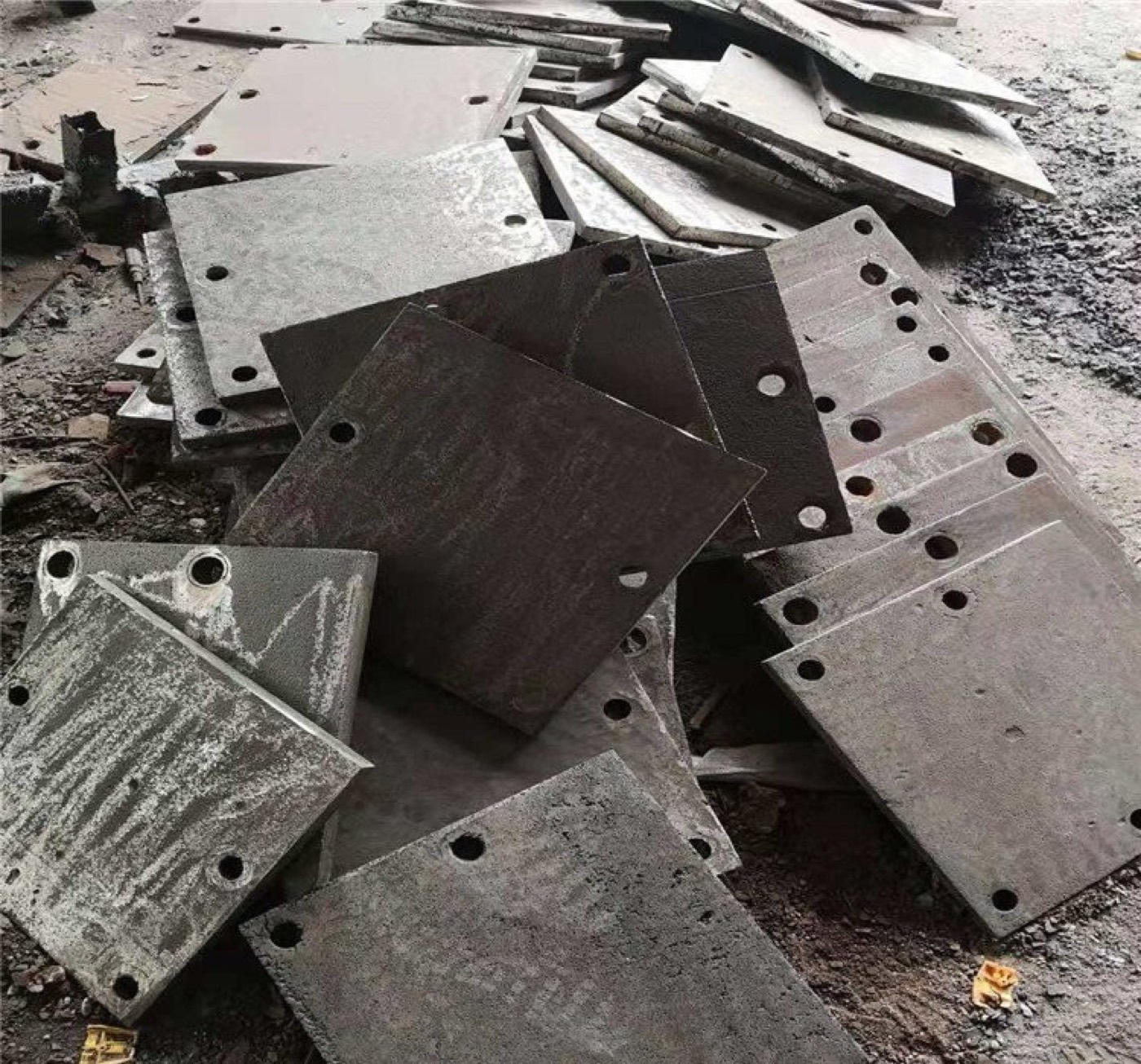 MS Foundation Plate and machinery part cutting photo from Regal Profile Mumbai
